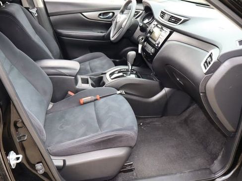 Used 2016 Nissan Rogue S FWD image 15