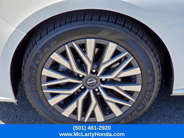 Used 2025 Nissan Altima 2.5 SV FWD image 19