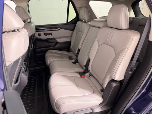 Certified 2024 Honda Pilot Touring image 12