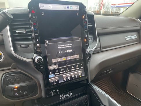 Used 2025 RAM 3500 Laramie image 14