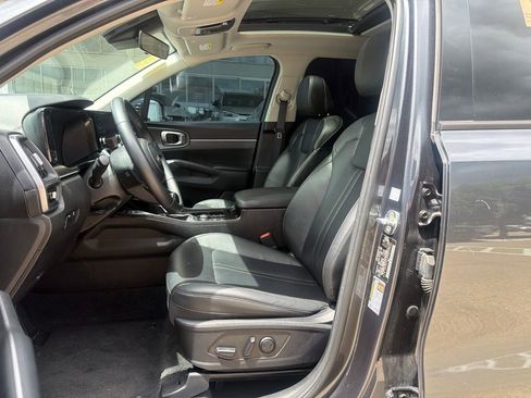 Used 2023 Kia Sorento S w/ Panoramic Sunroof Package FWD image 8