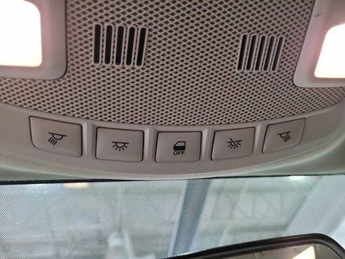 Used 2015 Ford Fusion SE image 33