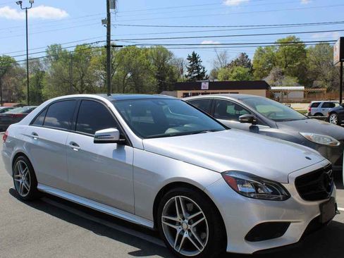 Used 2014 Mercedes-Benz E 350 Sedan image 3