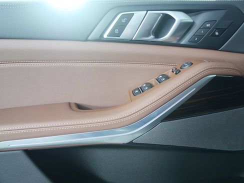 New 2026 BMW X5 xDrive50e AWD/4WD image 8