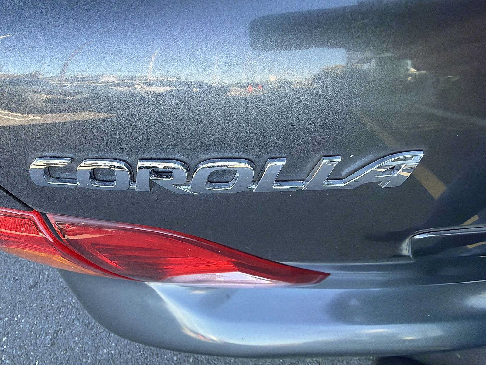 Used 2010 Toyota Corolla LE FWD image 15