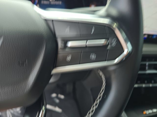 Certified 2026 Chevrolet Traverse LT FWD image 25
