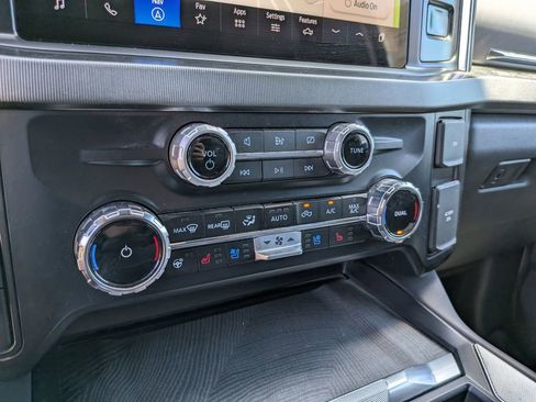 Used 2024 Ford F450 Platinum w/ FX4 Off-Road Package AWD/4WD image 27