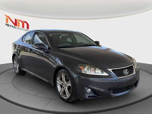 Used 2011 Lexus IS 250 w/ Premium Pkg Value Edition RWD image 7
