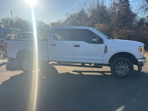 Used 2019 Ford F250 XLT image 2