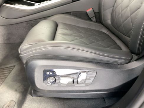 Used 2025 BMW X5 M60i image 11