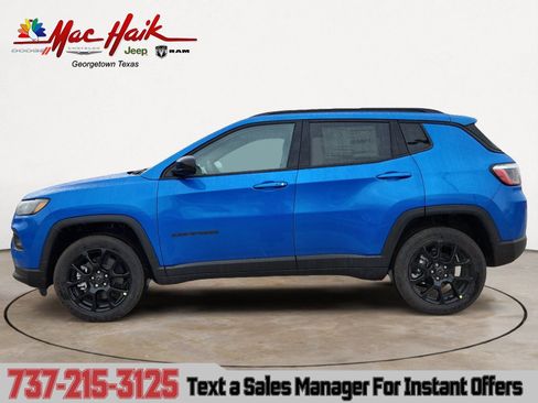 New 2026 Jeep Compass Latitude image 2