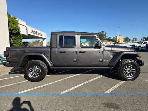 New 2026 Jeep Gladiator Mojave w/ Steel Bumper Group image 4
