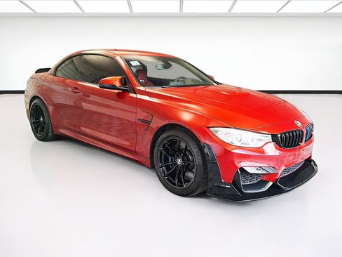 Used 2017 BMW M4 Convertible image 3