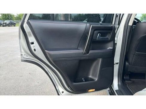 Certified 2021 Toyota 4Runner Venture w/ Moonroof Package AWD/4WD image 33