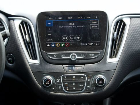 Used 2024 Chevrolet Malibu LT FWD image 12