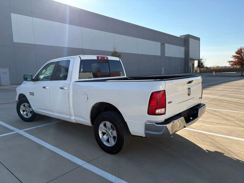 Used 2017 RAM 1500 Classic SLT image 9