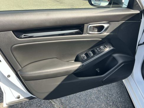 Certified 2024 Honda Civic Sport Touring image 6