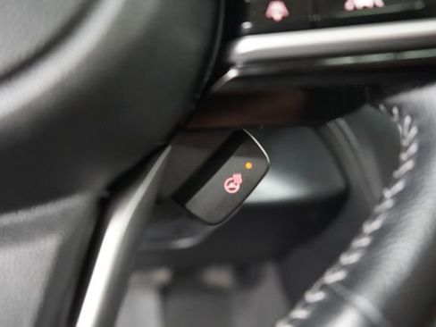 Used 2018 Subaru Outback 2.5i Touring image 23