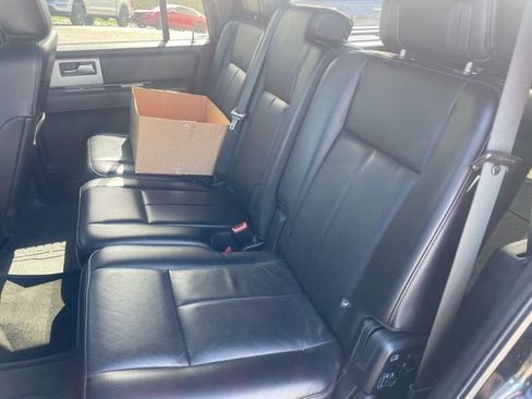 Used 2016 Ford Expedition XLT w/ Equipment Group 202A image 8