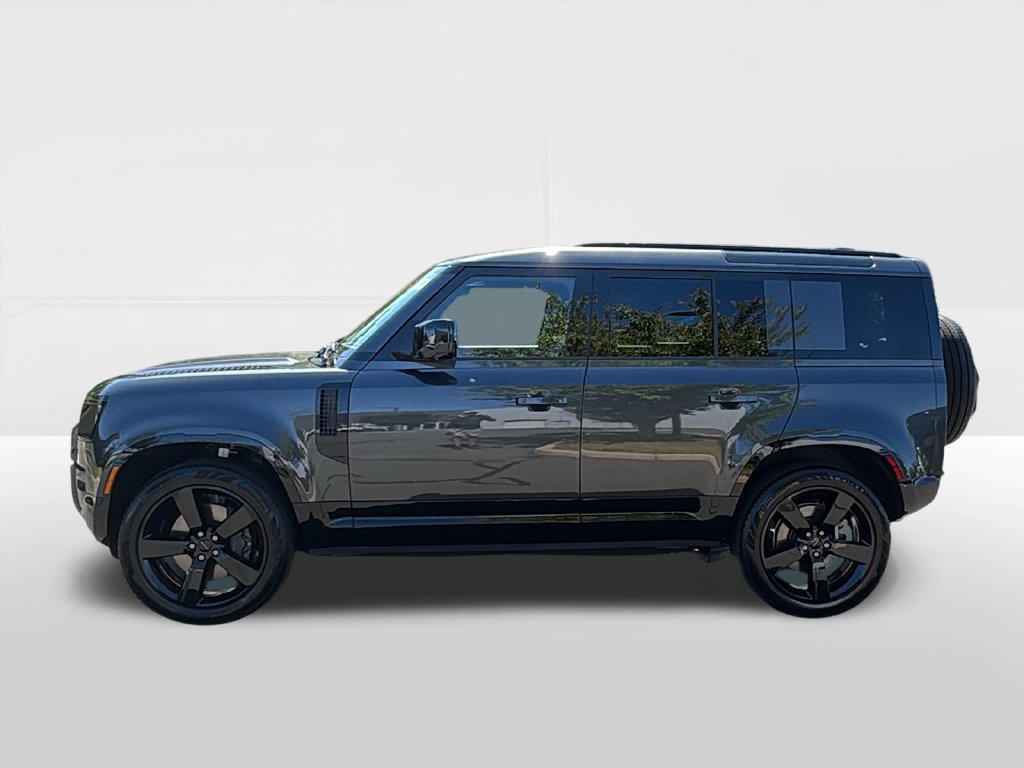 Used 2026 Land Rover Defender 110 X-Dynamic SE AWD/4WD image 8