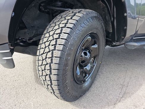 Used 2022 Toyota Tacoma SR AWD/4WD image 34