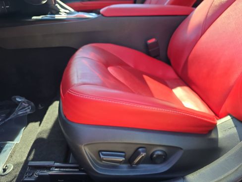 Used 2020 Toyota Camry XSE w/ Navigation Package image 29