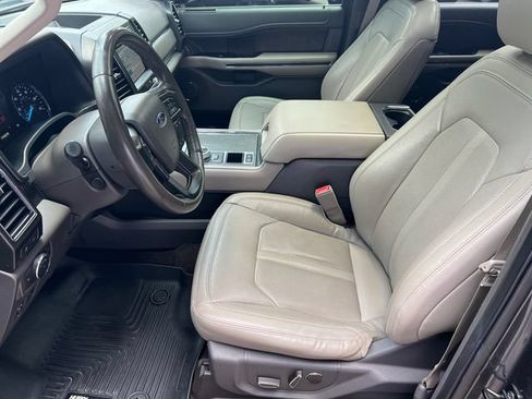 Used 2018 Ford Expedition Limited w/ Equipment Group 302A RWD image 11