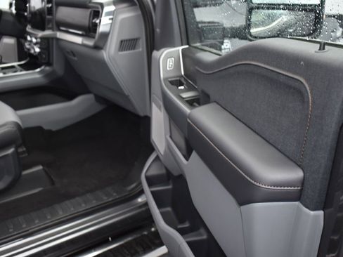 New 2025 Ford F150 Lariat w/ Equipment Group 501A Mid image 17