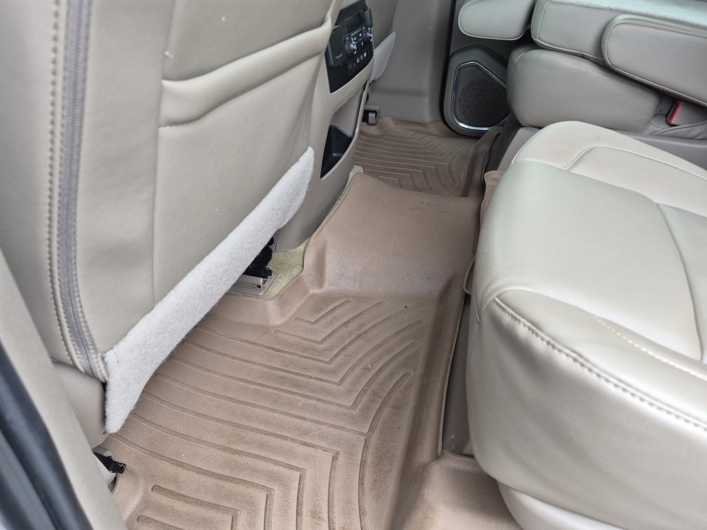 Used 2018 Chevrolet Tahoe LT AWD/4WD image 32