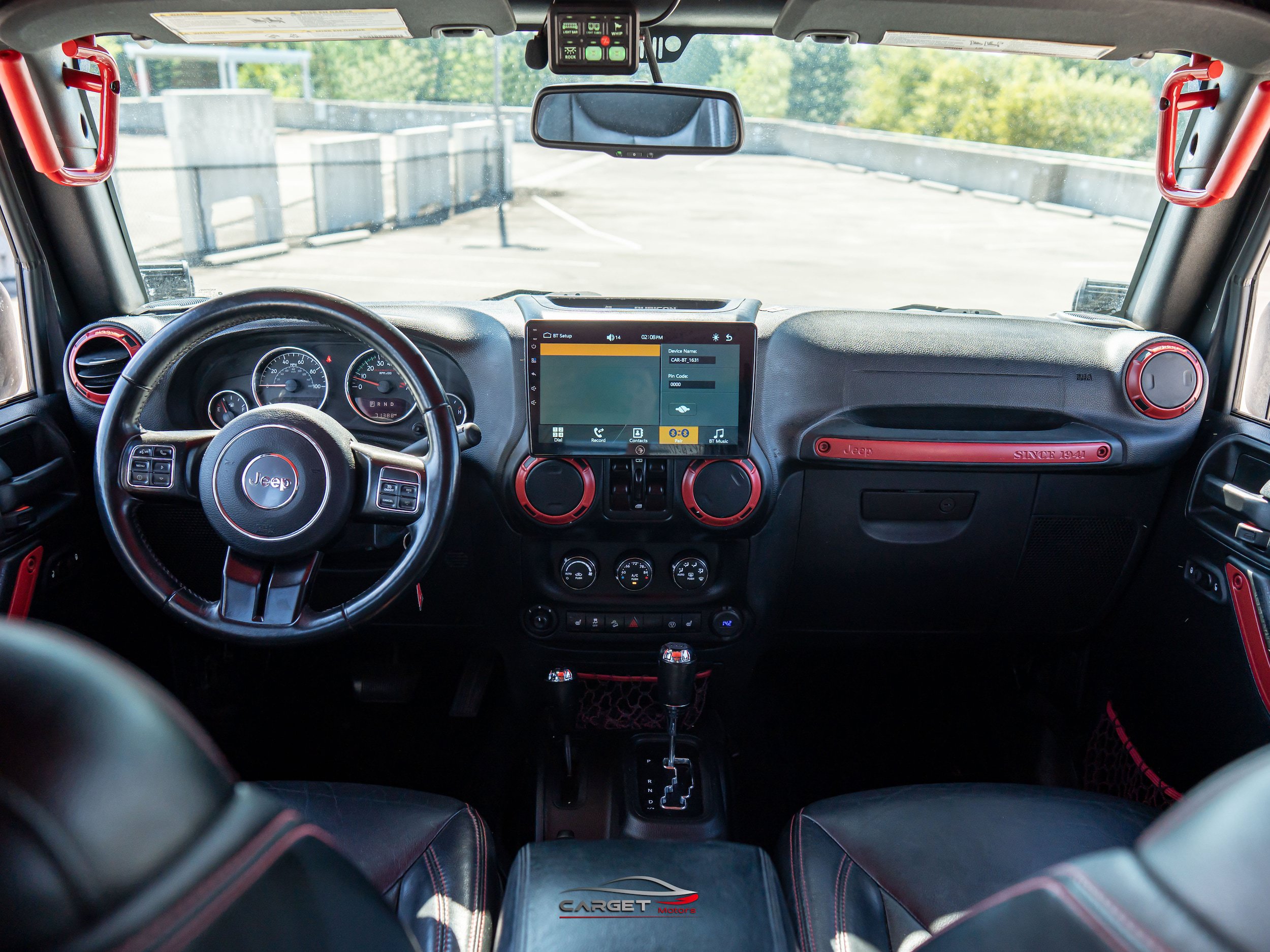 Used 2017 Jeep Wrangler Unlimited Rubicon AWD/4WD image 14