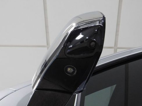 Used 2024 Chevrolet Tahoe Premier w/ Premium Package image 18