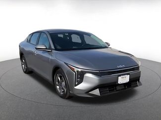 Used 2025 Kia K4 LXS video 2