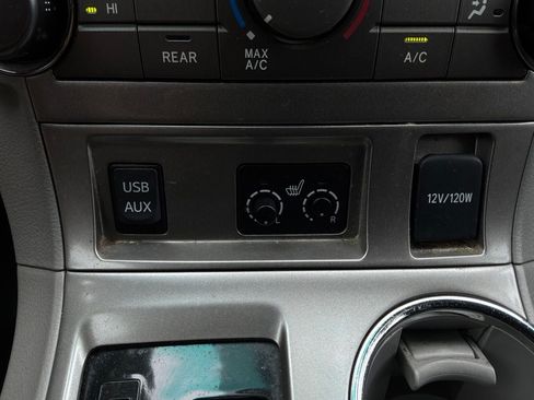 Used 2012 Toyota Highlander SE FWD image 27