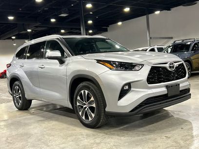 Used 2022 Toyota Highlander XLE