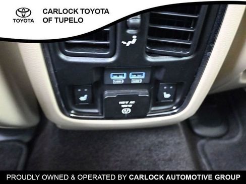 Used 2018 Jeep Grand Cherokee Limited image 22