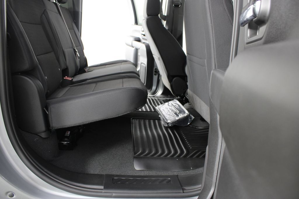 New 2026 Chevrolet Silverado 2500 Custom w/ Custom Convenience Package AWD/4WD image 18
