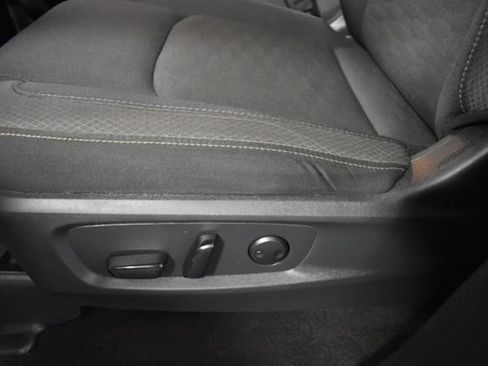 Certified 2024 Nissan Pathfinder SV w/ SV Premium Package AWD/4WD image 12