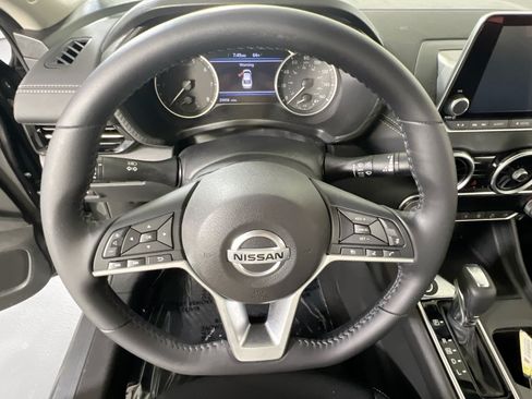 Used 2020 Nissan Sentra SV FWD image 11