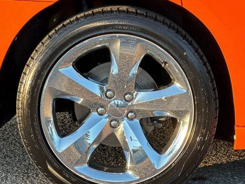 Used 2014 Dodge Charger R/T w/ Wheels & Tunes Group image 19