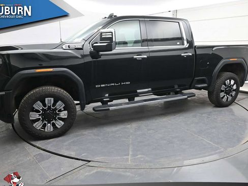 Used 2024 GMC Sierra 2500 Denali w/ Denali Reserve Package image 9