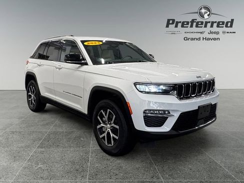 Used 2023 Jeep Grand Cherokee Limited w/ Trailer Tow Prep Group (B) AWD/4WD image 1