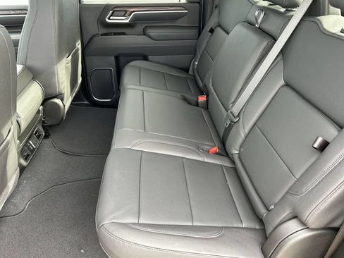 New 2026 GMC Sierra 2500 SLT AWD/4WD image 25
