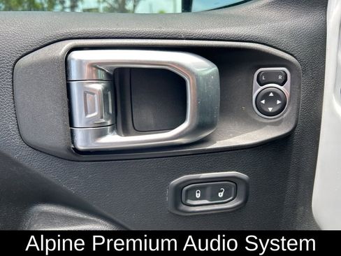 Used 2020 Jeep Gladiator Rubicon image 11