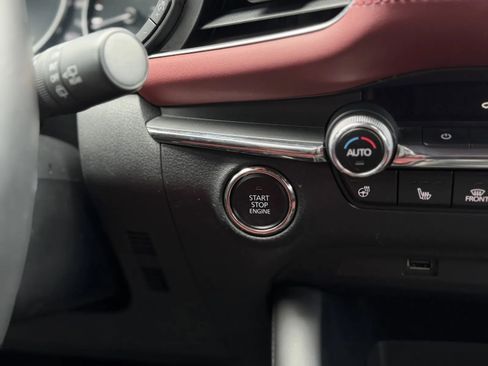 Used 2021 MAZDA MAZDA3 Hatchback w/Premium Plus Pkg AWD/4WD image 29