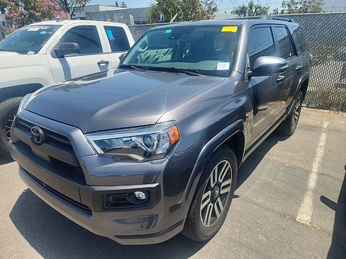 Used 2022 Toyota 4Runner Limited AWD/4WD image 3