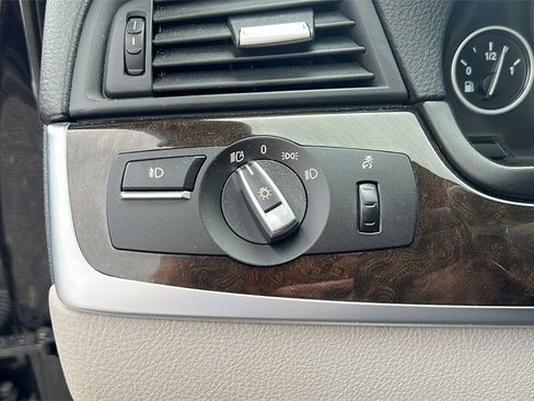 Used 2011 BMW 535i Sedan image 14