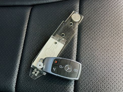 Used 2023 Mercedes-Benz GLC 300 4MATIC Coupe image 33