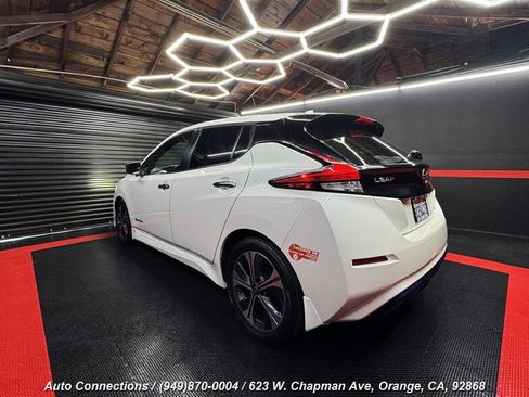 Used 2018 Nissan Leaf SV w/ SV Technology Package image 4