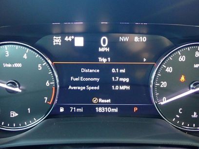 Certified 2022 Buick Envision Avenir w/ Technology Package II