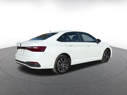 Used 2025 Volkswagen Jetta Sport image 12